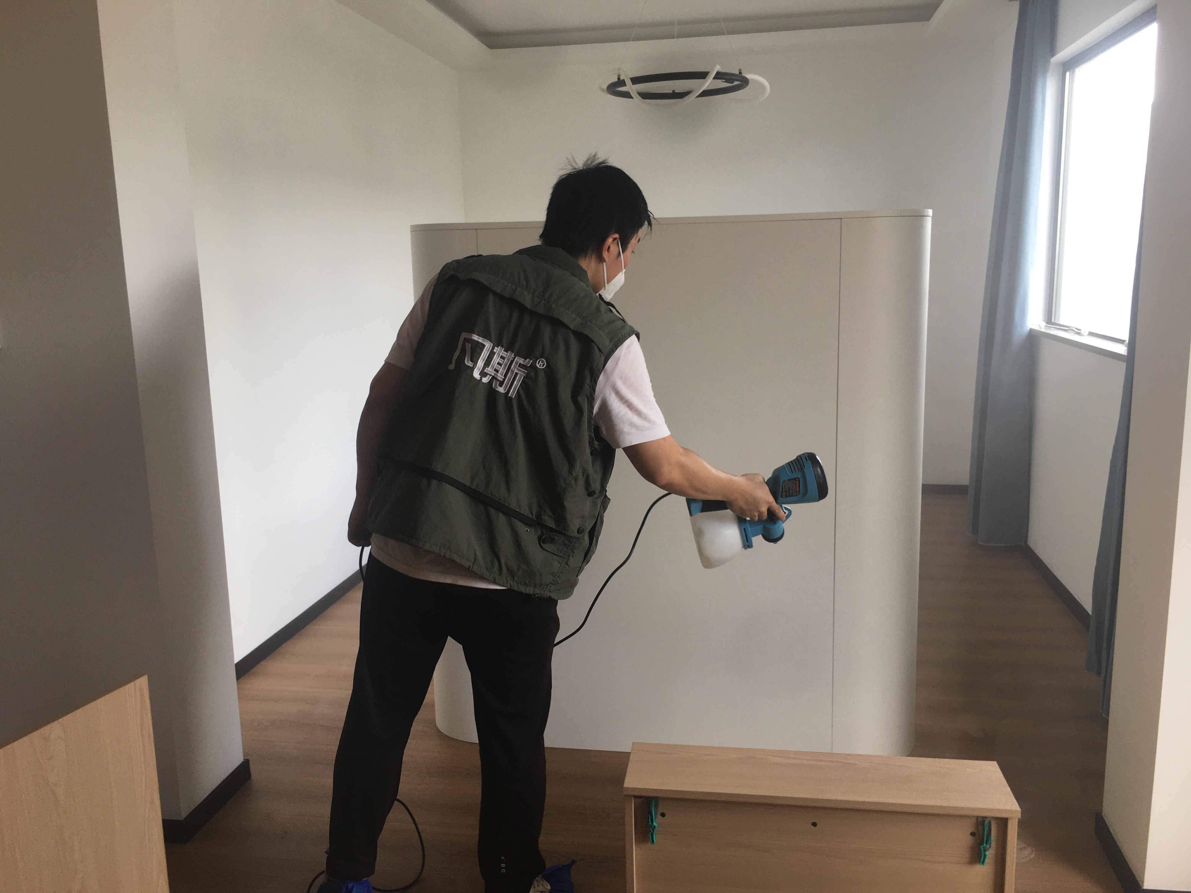 溫度高甲醛飆升，開窗通風(fēng)能除甲醛嗎